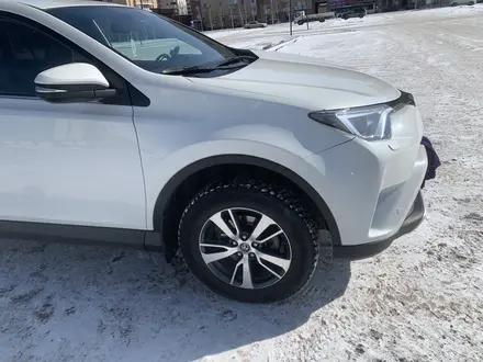 Toyota RAV4 2016 года за 11 650 000 тг. в Астана – фото 7