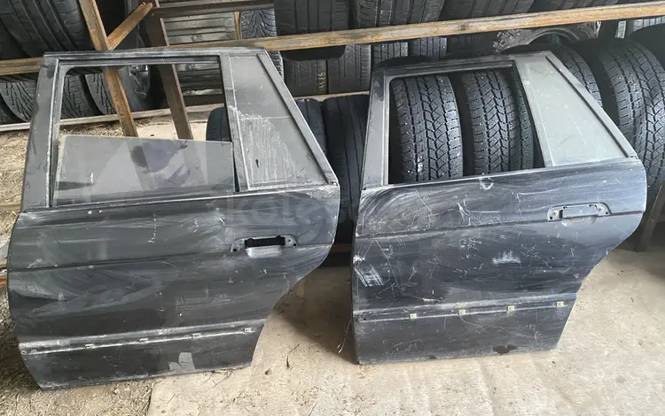 Двери бмв е34 универсал туринг только задний левый и передний правый BMW за 30 000 тг. в Алматы