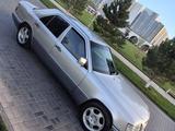 Mercedes-Benz E 220 1993 года за 2 100 000 тг. в Туркестан – фото 4