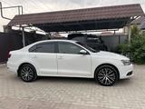 Volkswagen Jetta 2014 года за 6 200 000 тг. в Алматы – фото 5