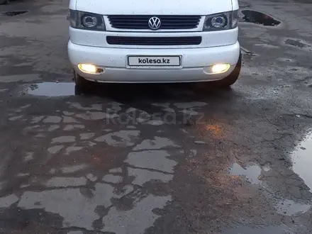 Volkswagen Caravelle 1997 года за 5 300 000 тг. в Караганда