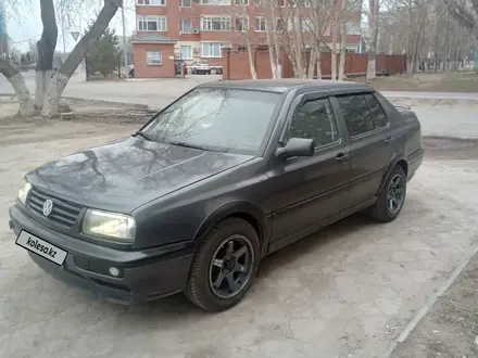 Volkswagen Vento 1993 года за 1 700 000 тг. в Павлодар – фото 2