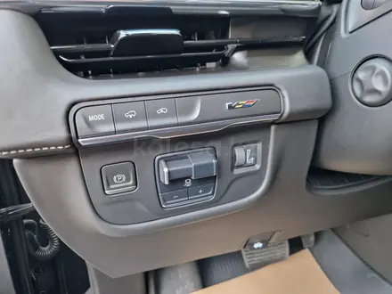 Cadillac Escalade 2023 года за 90 000 000 тг. в Алматы – фото 38