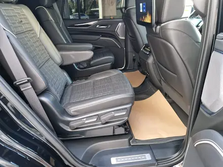 Cadillac Escalade 2023 года за 90 000 000 тг. в Алматы – фото 41