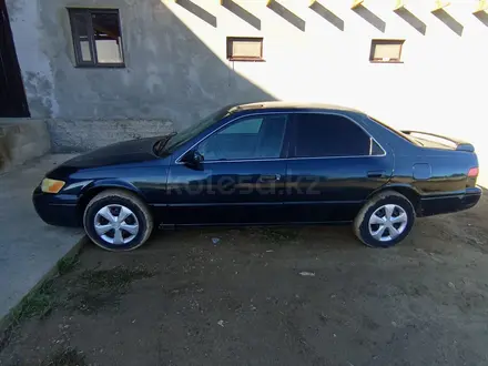 Toyota Camry 1998 года за 2 500 000 тг. в Тараз – фото 3