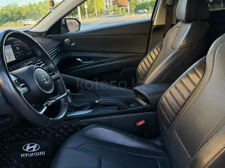Hyundai Elantra 2023 года за 10 500 000 тг. в Атырау – фото 3