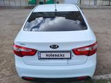 Kia Rio 2014 года за 5 900 000 тг. в Уральск – фото 2