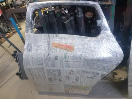 Дверь оригинал Nissan teana j31 j32 светь серебро за 50 000 тг. в Астана