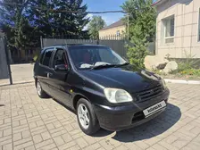 Toyota Raum, 1999