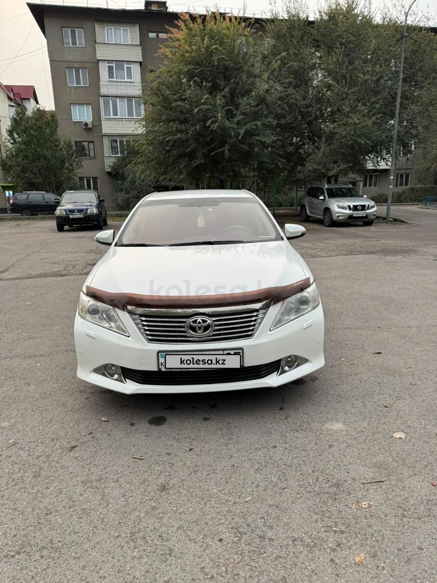 Toyota Camry 2014 г.