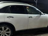 Infiniti FX35 2006 года за 2 000 000 тг. в Алматы – фото 2