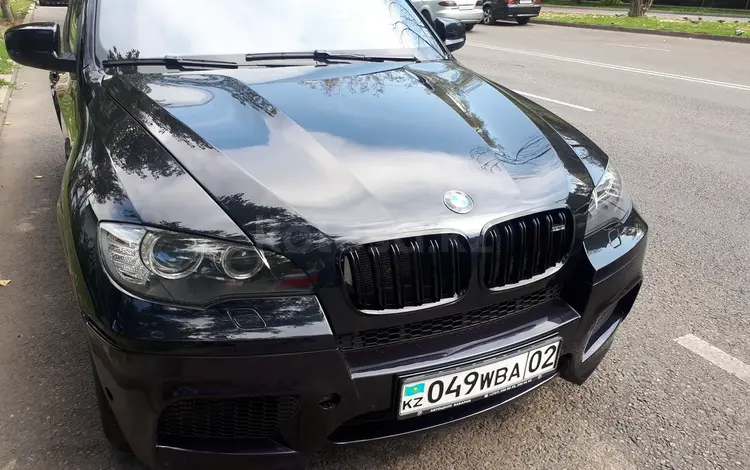 Решетка радиатора Ноздри на БМВ BMW за 30 000 тг. в Алматы