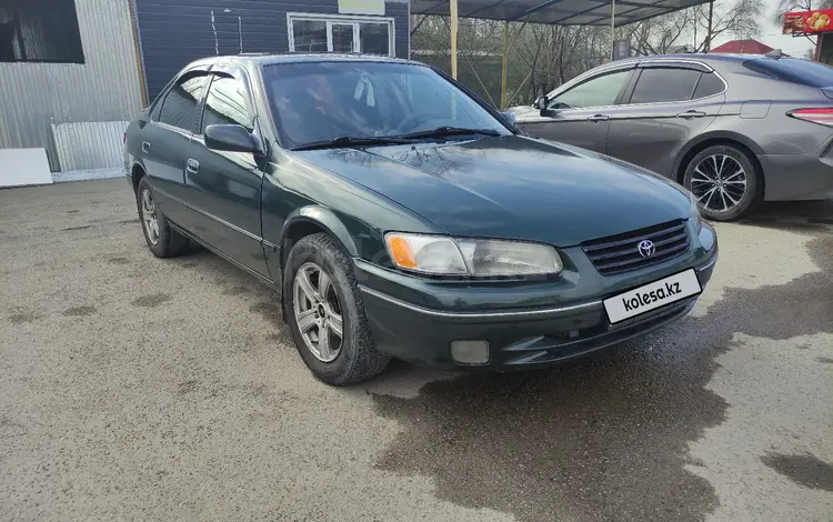 Toyota Camry 1999 годаүшін3 500 000 тг. в Алматы