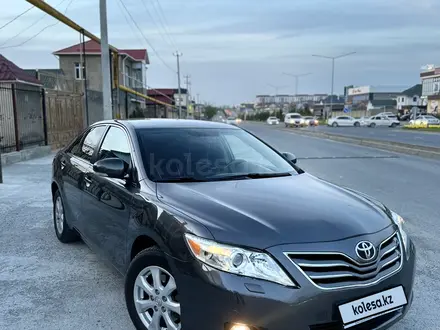 Toyota Camry 2010 года за 7 800 000 тг. в Шымкент – фото 2