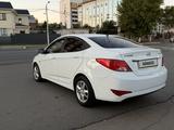 Hyundai Solaris 2014 года за 5 000 000 тг. в Уральск – фото 3
