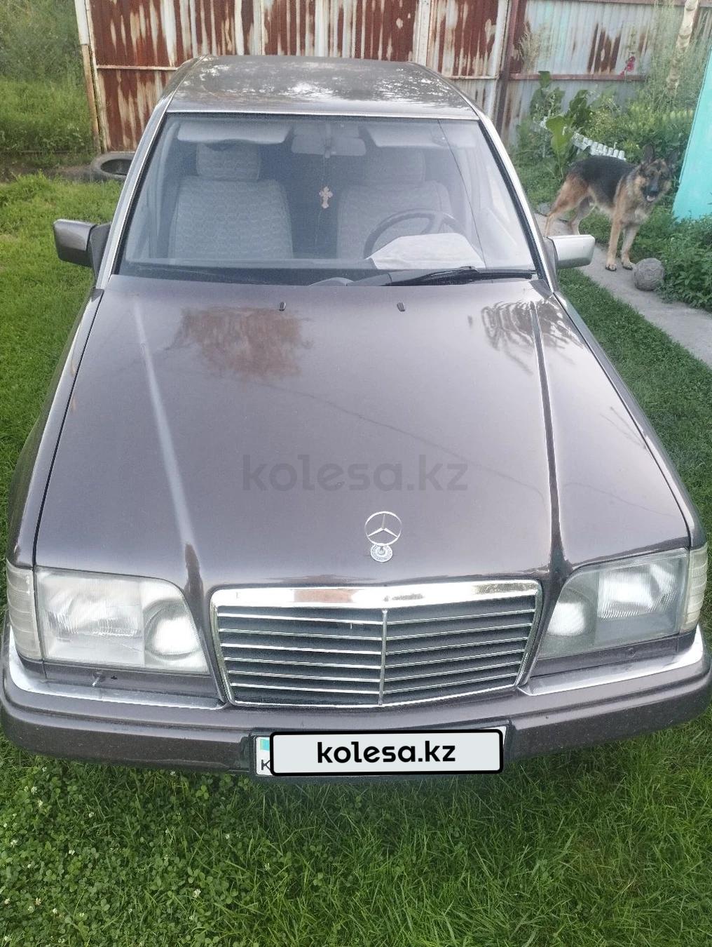 Mercedes-Benz E 220 1994 г.