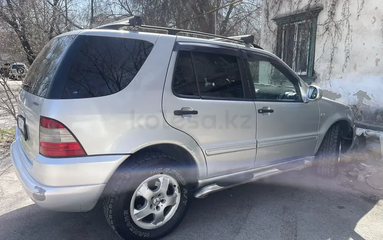 Mercedes-Benz ML 320 1998 года за 2 900 000 тг. в Алматы