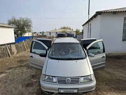 Volkswagen Sharan 1997 года за 1 900 000 тг. в Кызылорда