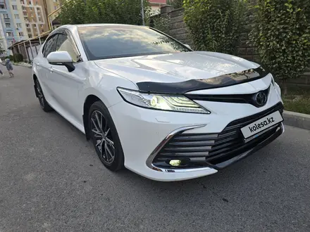 Toyota Camry 2021 года за 17 000 000 тг. в Алматы