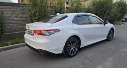 Toyota Camry 2021 годаfor15 700 000 тг. в Алматы – фото 5