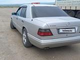 Mercedes-Benz E 280 1994 годаүшін3 500 000 тг. в Усть-Каменогорск – фото 5