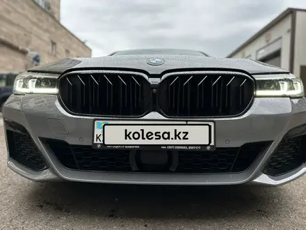 BMW 530 2021 года за 27 900 000 тг. в Алматы – фото 15