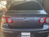Volkswagen Passat 2006 годаfor3 200 000 тг. в Шымкент – фото 3
