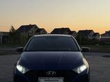 Hyundai i20 2023 года за 7 200 000 тг. в Актобе