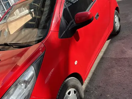 Chevrolet Spark 2013 года за 3 900 000 тг. в Караганда – фото 3