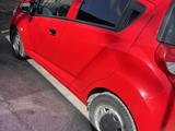 Chevrolet Spark 2013 года за 3 900 000 тг. в Караганда – фото 2
