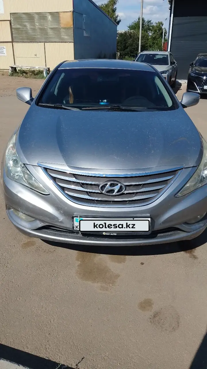 Hyundai Sonata, 2011