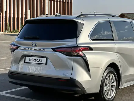 Toyota Sienna 2022 года за 21 000 000 тг. в Алматы – фото 6