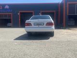 Mercedes-Benz E 240 1998 года за 2 000 000 тг. в Аягоз – фото 2