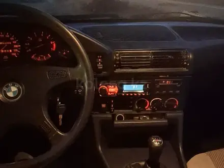BMW 520 1990 года за 800 000 тг. в Астана