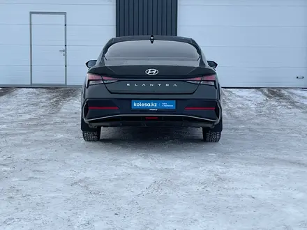 Hyundai Elantra 2023 года за 9 260 000 тг. в Астана – фото 4