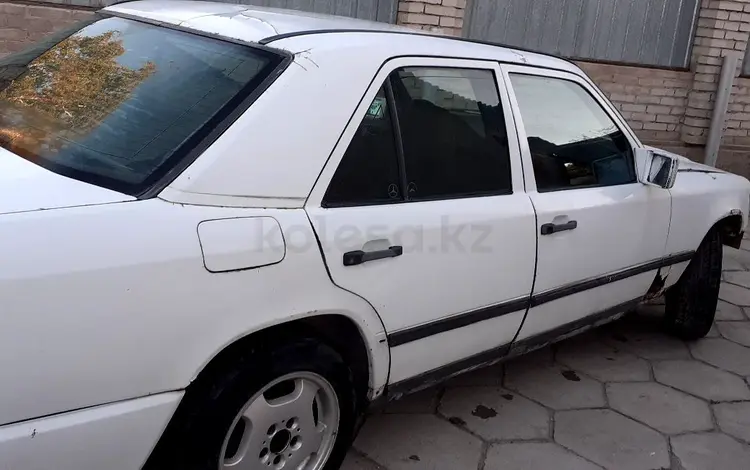 Mercedes-Benz E 200 1985 годаfor600 000 тг. в Тараз