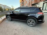 Toyota RAV4 2017 годаүшін10 700 000 тг. в Павлодар – фото 3