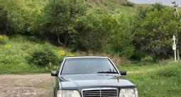 Mercedes-Benz E 200 1993 годаүшін2 700 000 тг. в Тараз