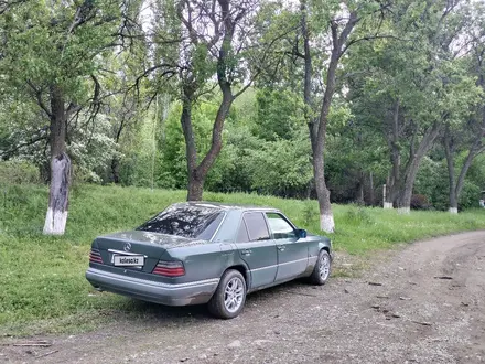 Mercedes-Benz E 200 1993 года за 2 500 000 тг. в Тараз – фото 5