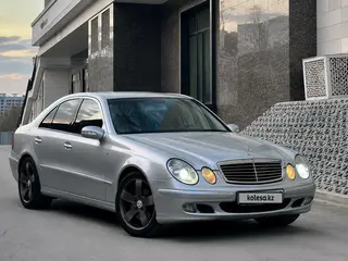 Mercedes-Benz E 320