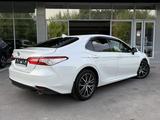 Toyota Camry 2021 года за 17 800 000 тг. в Шымкент – фото 4