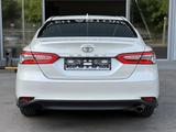 Toyota Camry 2021 года за 17 800 000 тг. в Шымкент – фото 5