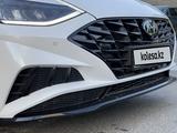 Hyundai Sonata 2021 года за 13 300 000 тг. в Алматы – фото 2