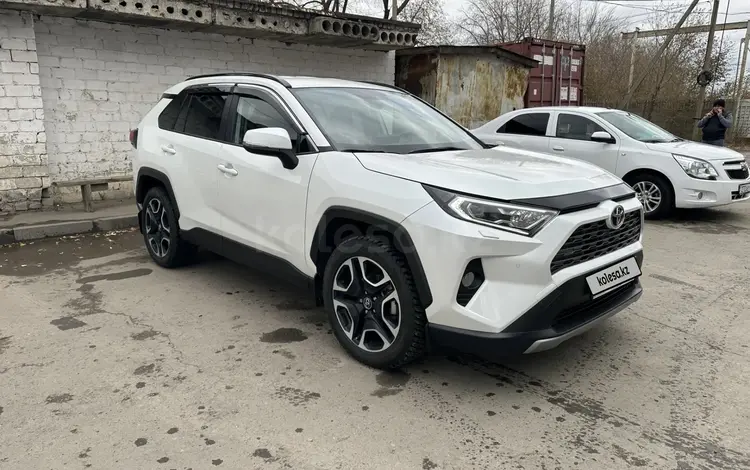 Toyota RAV4 2020 года за 15 400 000 тг. в Павлодар