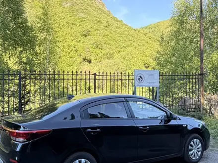 Kia Rio 2017 года за 6 800 000 тг. в Усть-Каменогорск – фото 2