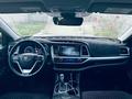 Toyota Highlander 2017 года за 15 000 000 тг. в Шымкент – фото 15