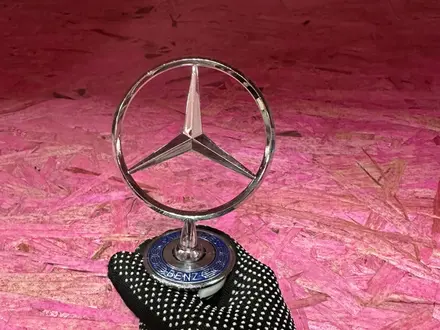 Эмблема Mercedes-Benz за 4 000 тг. в Астана