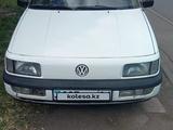 Volkswagen Passat 1993 года за 1 300 000 тг. в Астана – фото 2