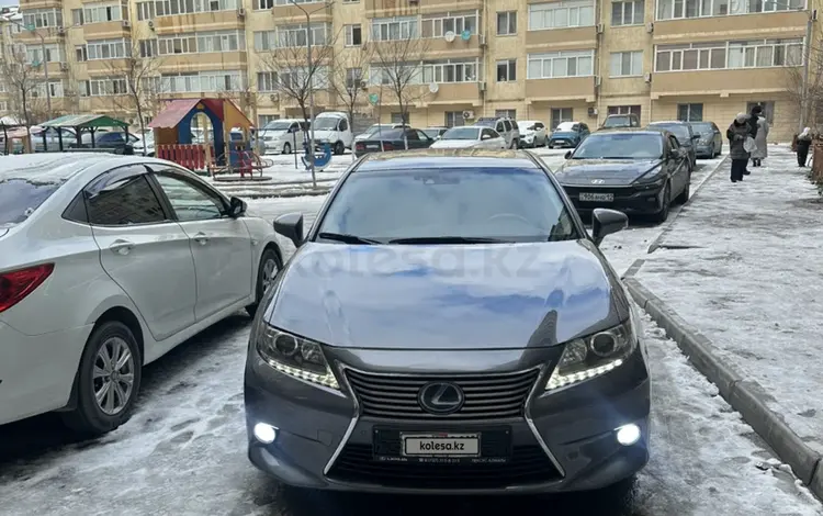 Lexus ES 300h 2014 года за 8 300 000 тг. в Актау
