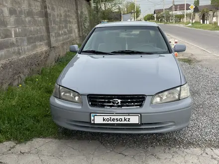 Toyota Camry 2000 года за 3 300 000 тг. в Шымкент – фото 6